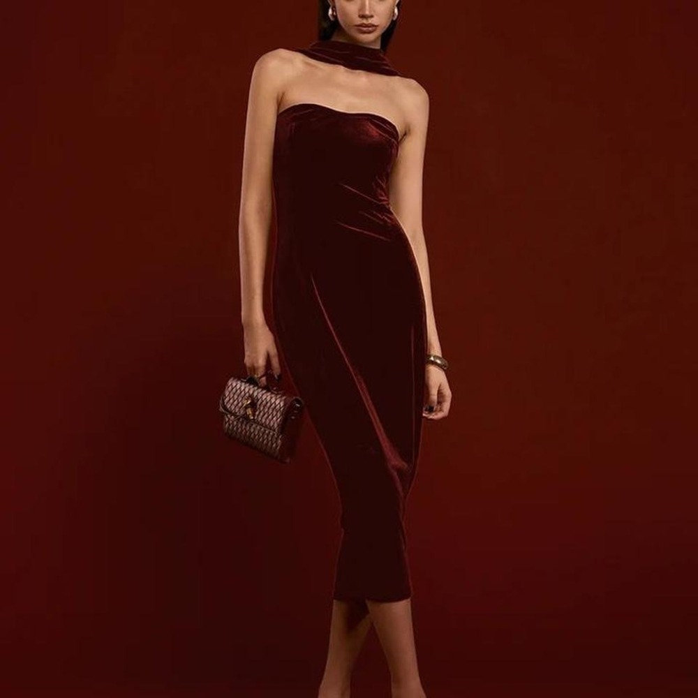 NEW Commense Strapless Velvet Dress
